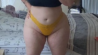 Sexy hottie Anetta Keys enjoys a solo toy masturbation