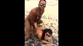 Beach Dick-Taking Turns by Amateurs Outdoors