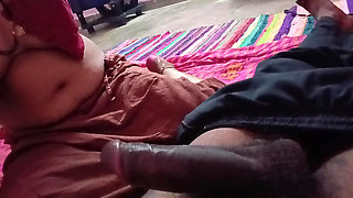 Kranti Kumari took her partner in her hand and sucked her with her mouth.