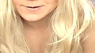 Watch My Pussy in Close up and Chat with Me Live!