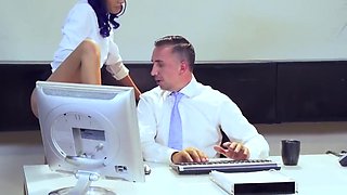 Keiran Lee, Riley Reid And Aidra Fox In The Girls Gave The Boss The Real Group Orgy In The Office