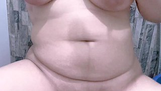 Nadalyne Squirt in the Toilet with Vibrating Device Until She Squirt