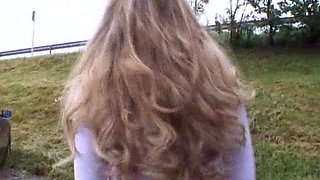 Masturbating amateur cums after solo fun
