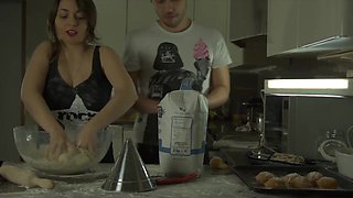 Kinky Teen in the Kitchen - VersoCinema