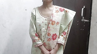 College girl ka bathroom MMS video viral