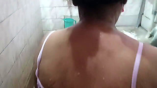 Indian Bengali Housewife's Nude &naked Bath