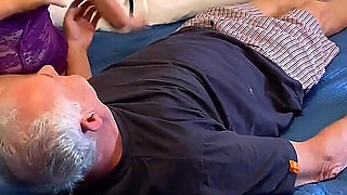 Face Gripped by Mythighs