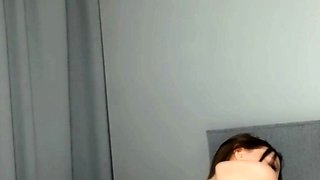 Webcam fun mature brunette with toys cum on cam