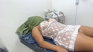 Massage parlor, masseuse my stepmom BUTT