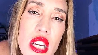 LinaBlackly - Craving Mommys Shiny Lips