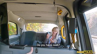 The GILF With No Cash - Old Czech Mature Letty pays for Taxi Ride with her Pussy