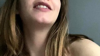 Amateur Webcam Cute Teen Plays Solo with Big Dildo