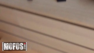 Mofos - Chloe Temple gets stuck in the kitchen drown and teases her stepdad into a insane housewide pound
