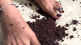 Tamil Mistress Mami Hot Sexy Yummy Feet Cake for Tamil Slaves