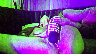 Amateur Webcam Cute Teen Plays Solo with Big