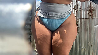 Sexy Girl Gets Filmed in Public