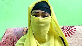 Desi Aunty Hardcore Fuck - Romantic Sex with Stepmom Riya Chowdhury