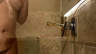 Amateur wild chick solo masturbation