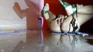 Big fountains in green ribbon lindahotlick: Big Ass, Milf  Latina Porn