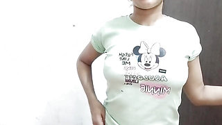 Step father ke sath chudai karte pakda gyi mai