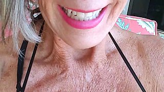 amateur texas blonde flashing boobs on live webcam