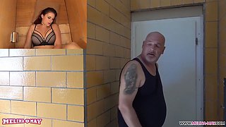 The highway escort - truck drivers nail for free!