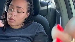 Amateur Foot Fetish Girlfriend Sucks and gives a Footjob