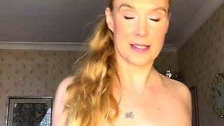 amateur blonde solo webcam