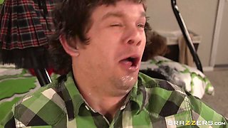 College Midterm Stress Release With Peta Jensen, Bill Bailey - Brazzers