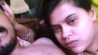 HInDI Hot Desi Couple
