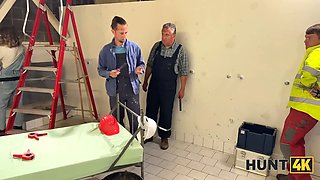 Hunt4k. teenie used her Tight Pussy to have fun at her work shift