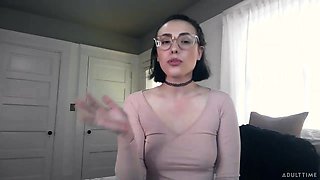 Casey exploring her sexuality on webcam and masturbating like a pro