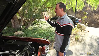 Roadside Assistance With Jessy Jones, Kendra Sunderland - Brazzers
