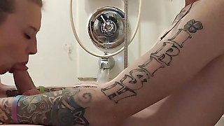 Jizzy J Nymphodee420 Shower Fuck