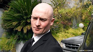 Blowing Off Her Security With Jack Vegas, Jennifer White, Zac Wild - Brazzers
