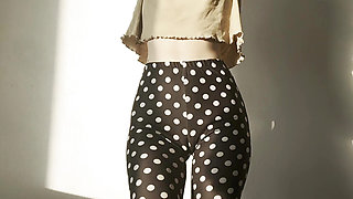 stretching leggings cameltoe