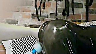 Fist-fucking Gaping Slut in Latex: Gigi's Master Makes Her Cum
