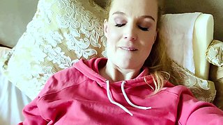 MILF blonde live toys webcam show in shower