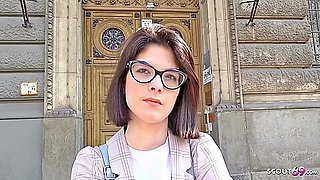 Sara Bell - Cute College Teen 18+ Sara Talk To First Time Anal At Casting