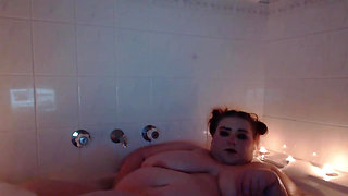 Join me in the bath! I lit some candles, made bubbles and treated myself to a long, hot orgasm! Arent I adorable?