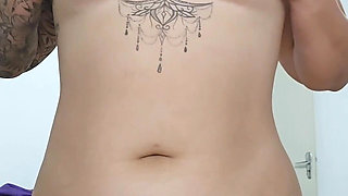 I Like to Show off Like This on Live Streams with Shorts Punched in the Ass