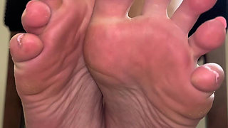 Femdom Shoe Clerk JOI by Ivys Feet