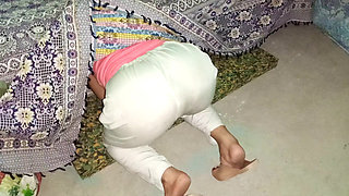 OHHH NO, MY DESI MAID STUCKED UNDER BED