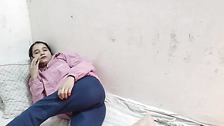 Soyi hui step sister ko Kapde utar kar chod diya