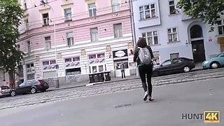 Hunt4k. chick comes to prague to play but not for bland museums