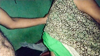 Apni Saheli K Jawan Bete K Sath Sex Ka Maja Leti Sexy Aunty