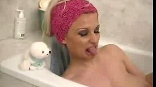 Cassandra in bath