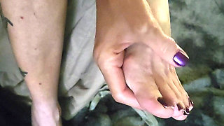 Goode Girl Puts on Foot Fetish Show with JOI and Dildo