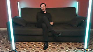 Wild Valentina and Nick's hairy pussy clip