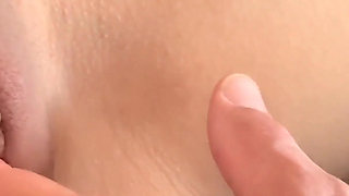 Tischfick in Gespreizte Jungfotze. Mehrfacher Creampie.!!